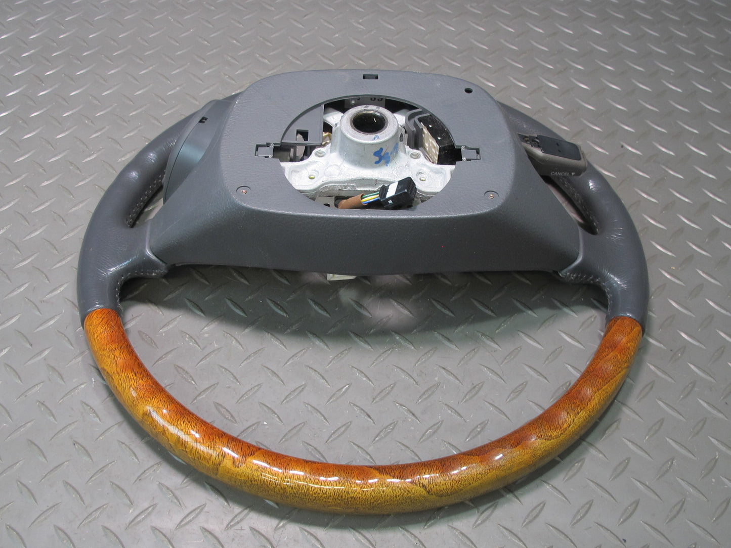 04-06 Lexus UCF30L LS430 Leather Wood Steering w Switches OEM