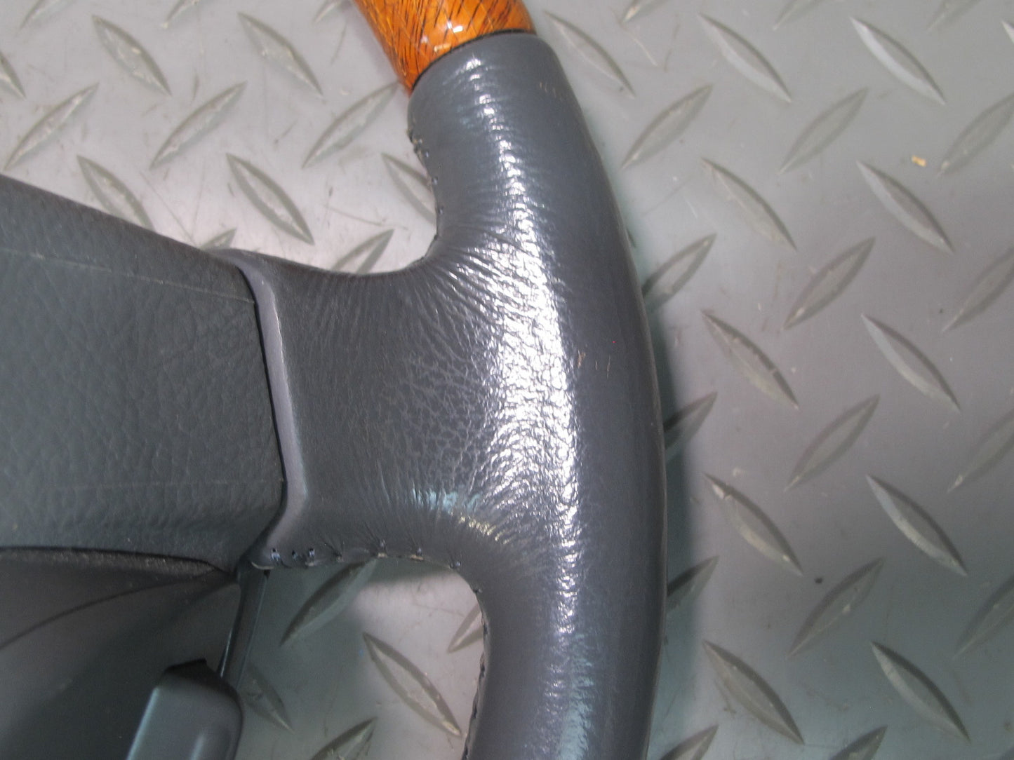 04-06 Lexus UCF30L LS430 Leather Wood Steering w Switches OEM