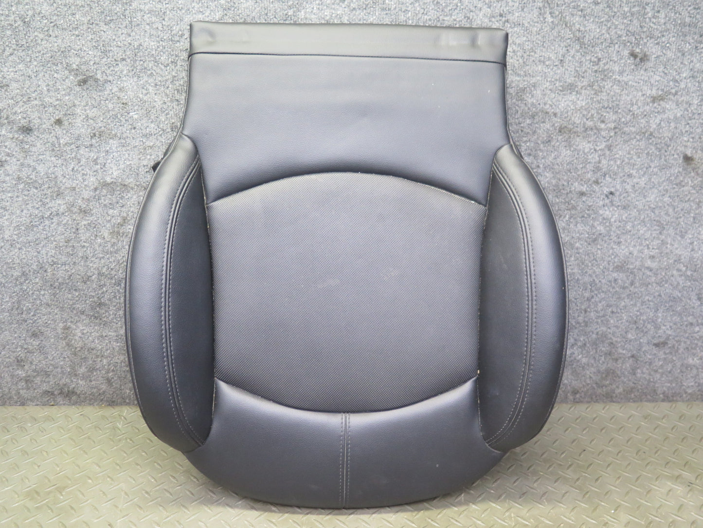 11-15 Mini Cooper R60 Countryman Front Right Seat Lower Cushion Black OEM