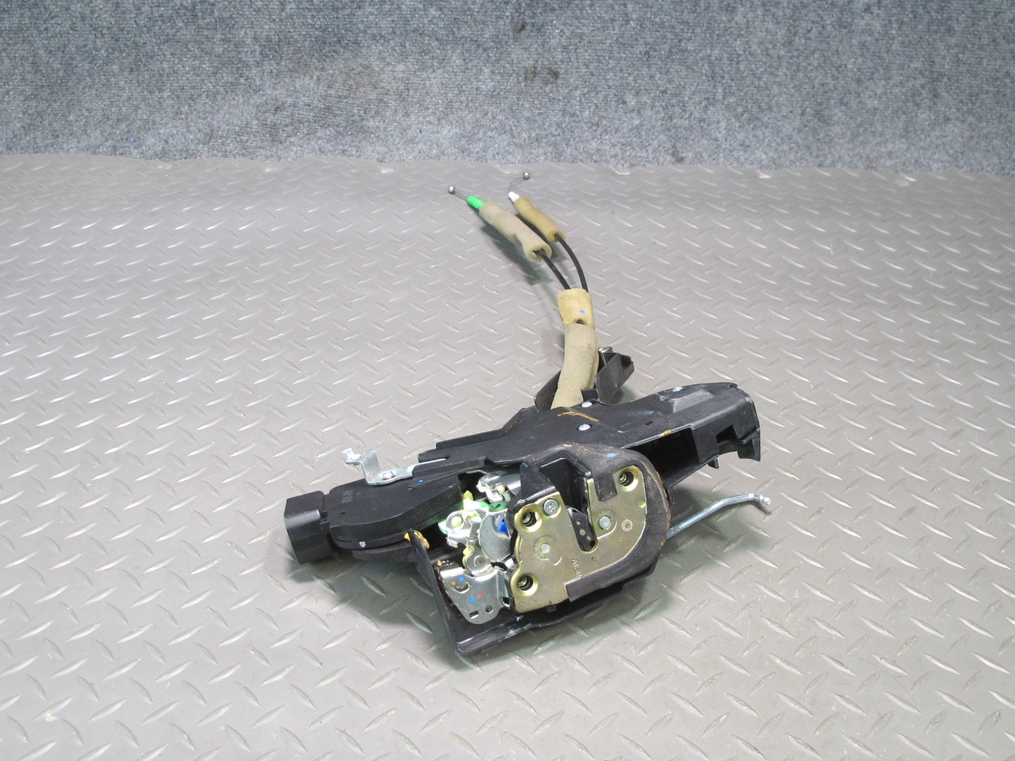 02-06 Lexus UCF30L LS430 Front Right Door Lock Latch Actuator NO Soft Close OEM