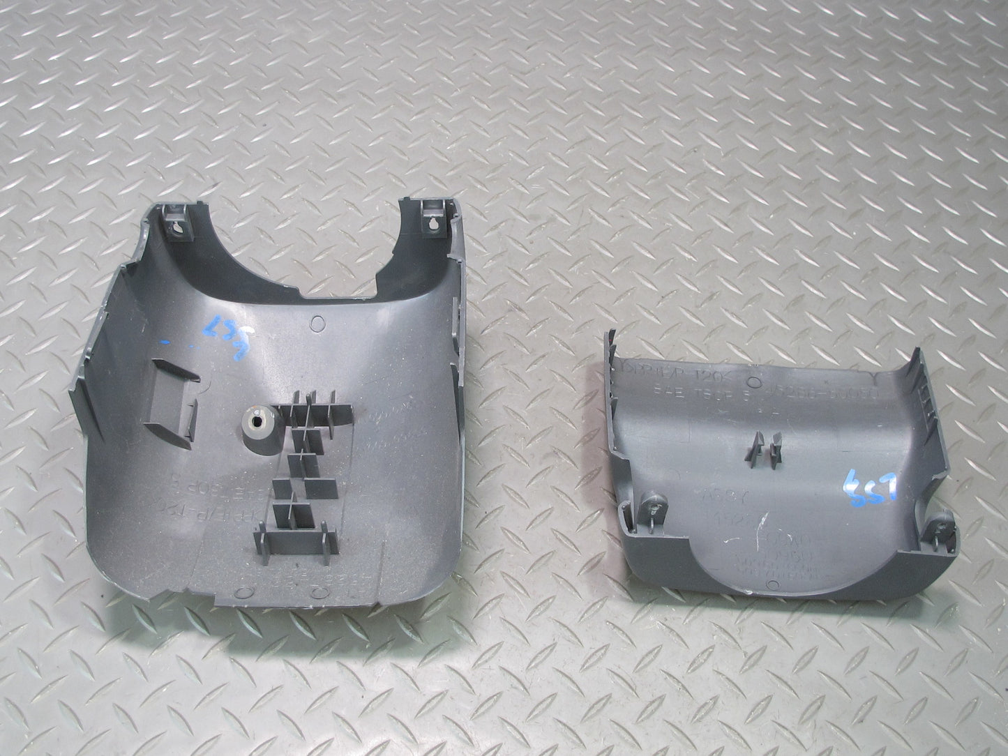 01-06 Lexus UCF30L LS430 Steering Column Upper & Lower Trim Cover Panel Set OEM