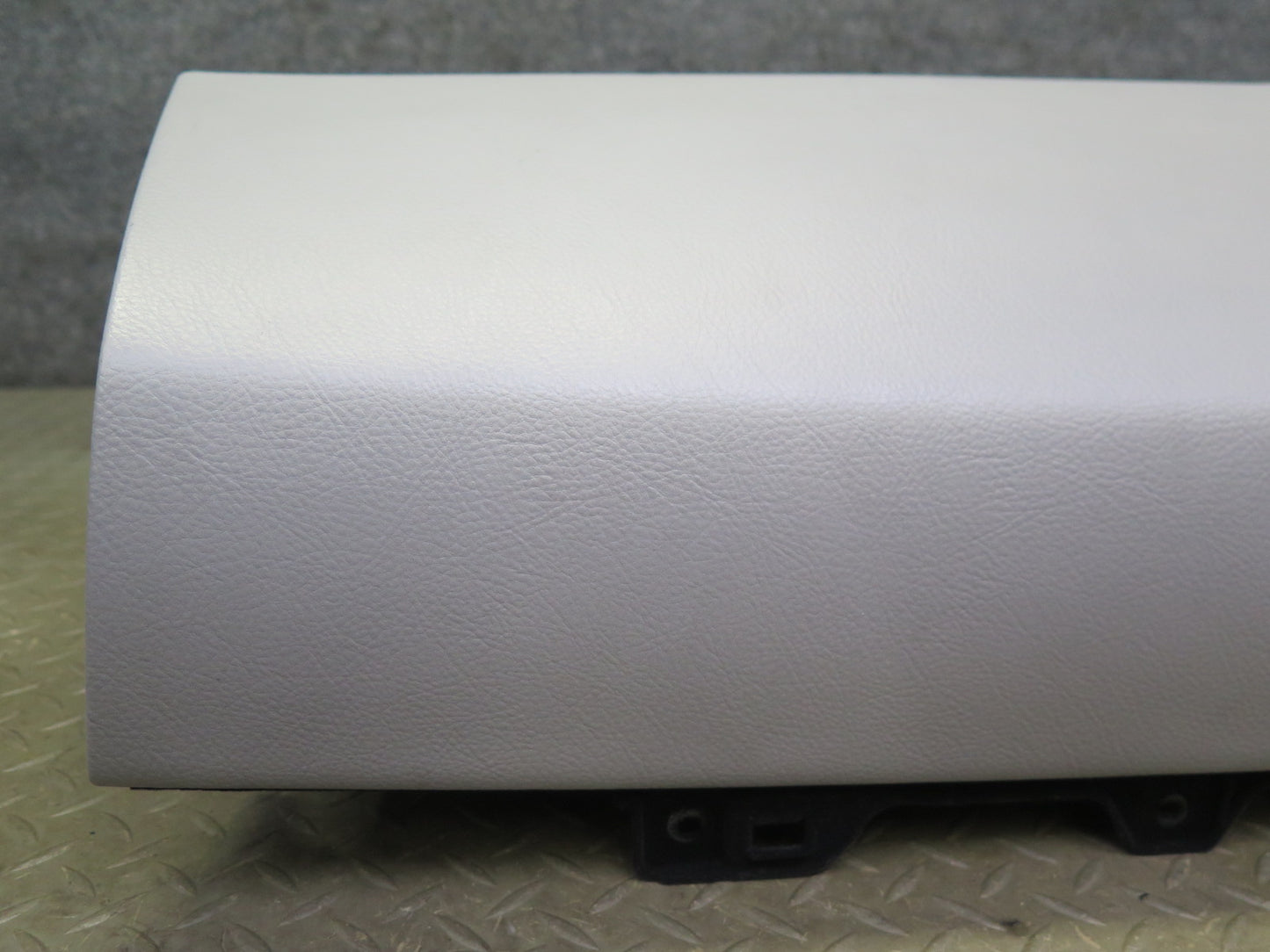 04-06 Lexus UCF30L LS430 Dash Upper Glove Box Compartment Storage Ash OEM