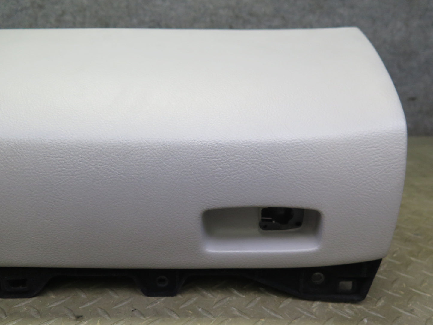 04-06 Lexus UCF30L LS430 Dash Upper Glove Box Compartment Storage Ash OEM