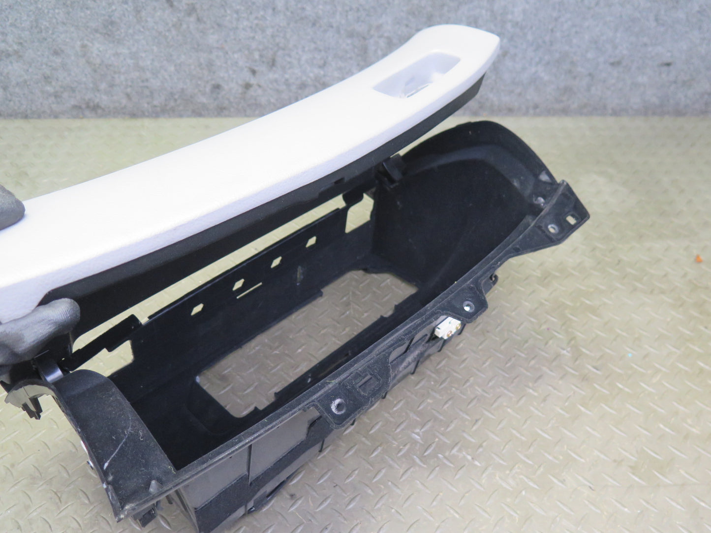 04-06 Lexus UCF30L LS430 Dash Upper Glove Box Compartment Storage Ash OEM