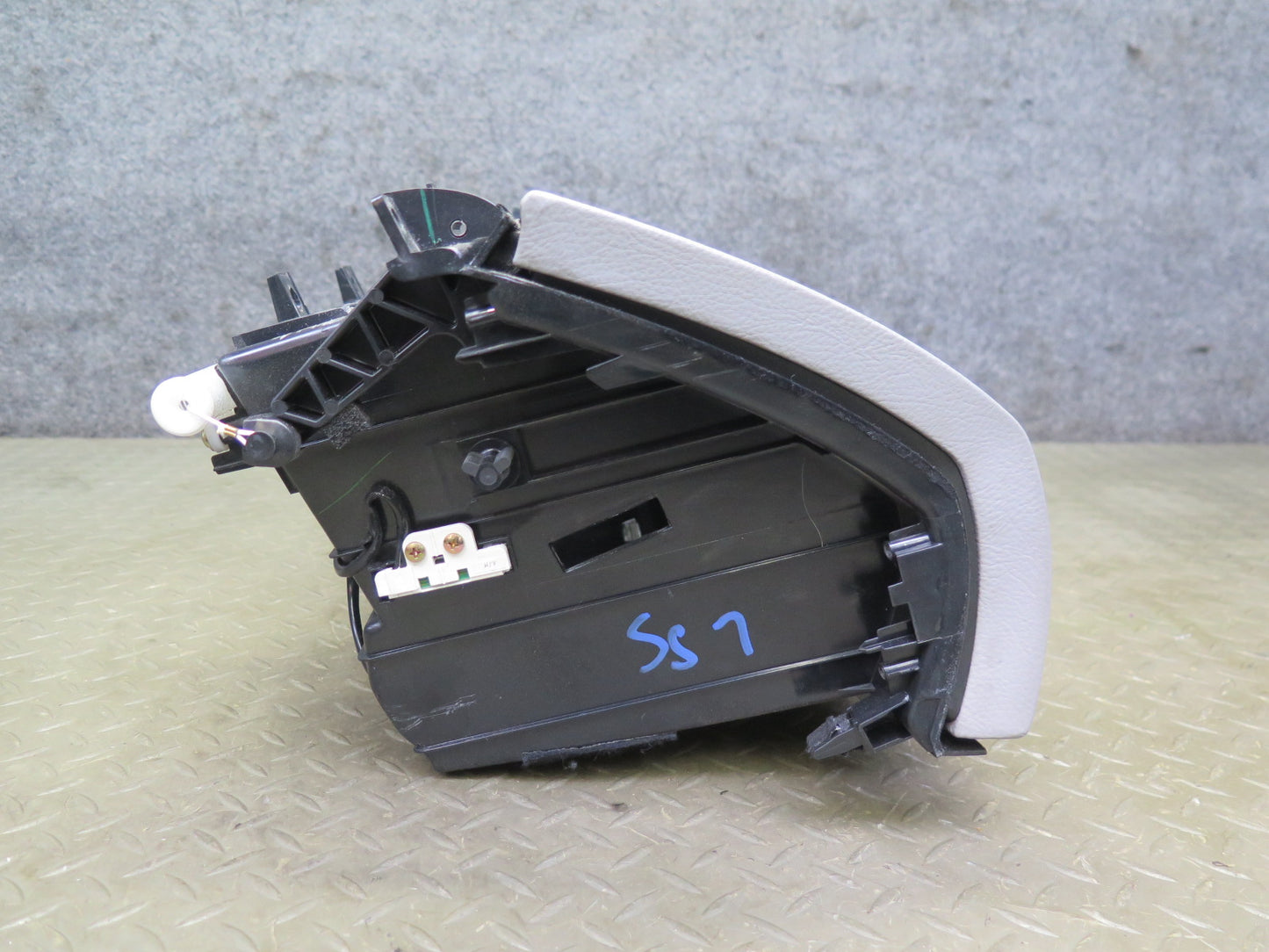 04-06 Lexus UCF30L LS430 Dash Upper Glove Box Compartment Storage Ash OEM