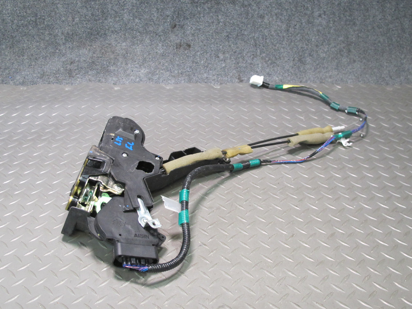02-06 Lexus UCF30L LS430 Front Left Door Lock Latch Actuator NO Soft Close OEM