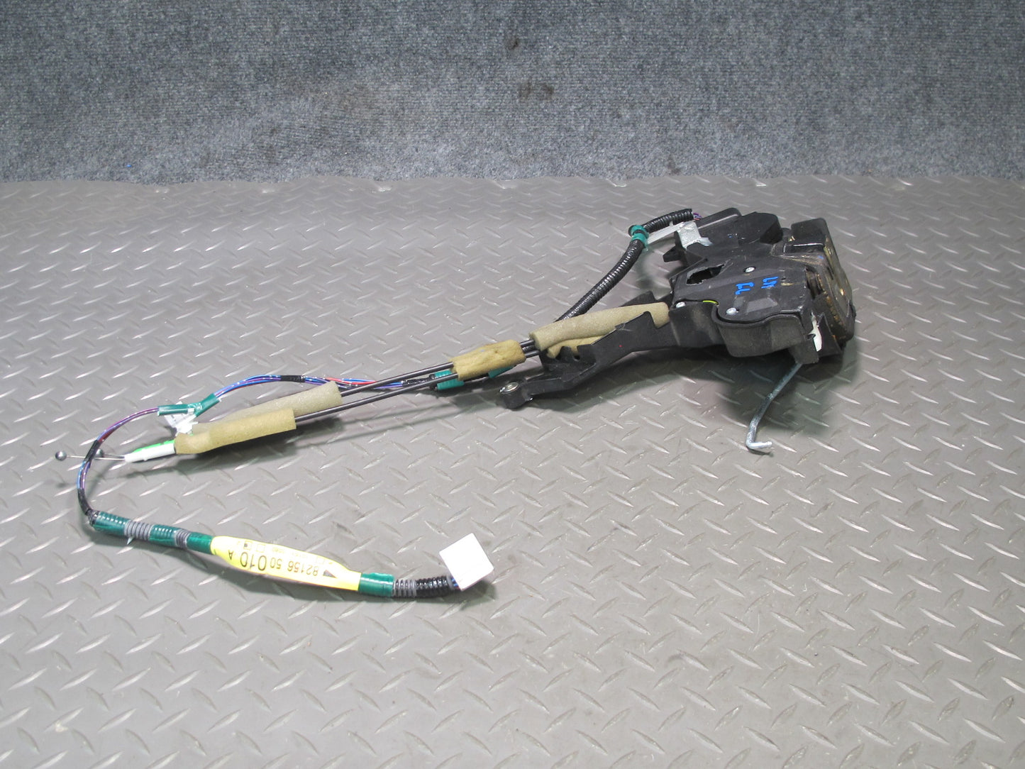 02-06 Lexus UCF30L LS430 Front Left Door Lock Latch Actuator NO Soft Close OEM