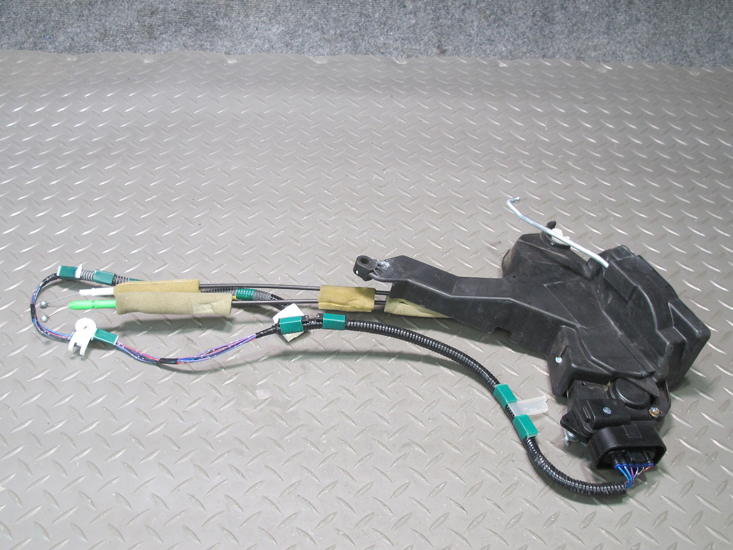 02-06 Lexus UCF30L LS430 Front Left Door Lock Latch Actuator NO Soft Close OEM