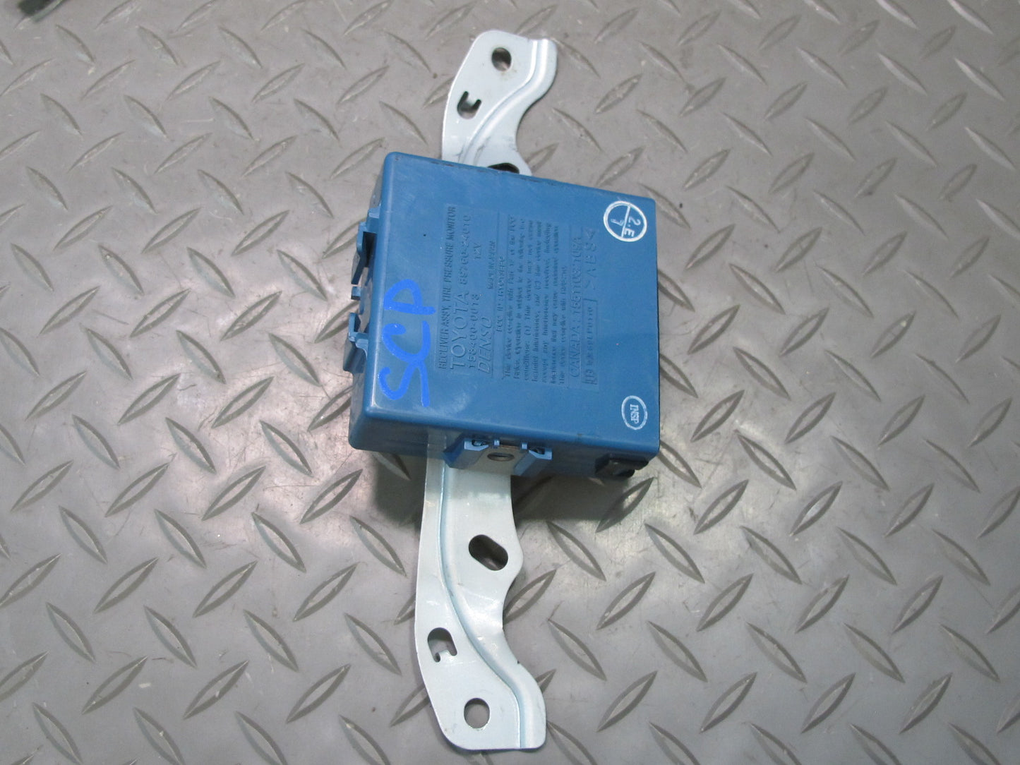 02-06 Lexus SC430 Z40 Tire Pressure Receiver Control Module 89760-24010 OEM