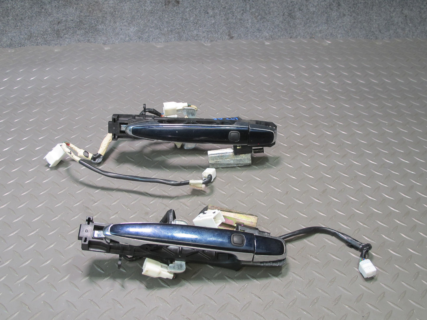 04-06 Lexus LS430 Rear Left & Right Door Exterior Handle Set w Keyless Blue OEM