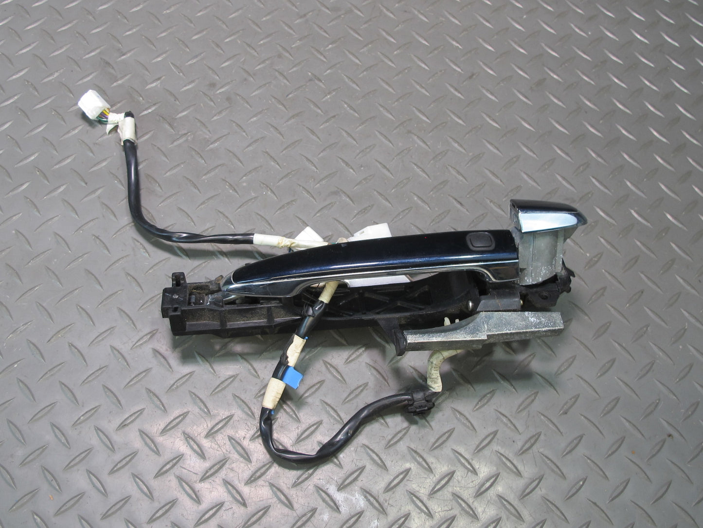 04-06 Lexus LS430 Front Left & Right Door Exterior Handle Set w Keyless Blue OEM