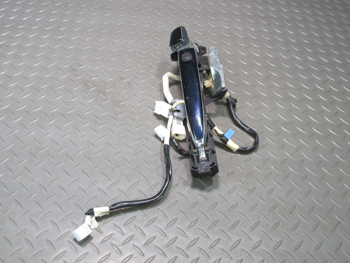 04-06 Lexus LS430 Front Left & Right Door Exterior Handle Set w Keyless Blue OEM