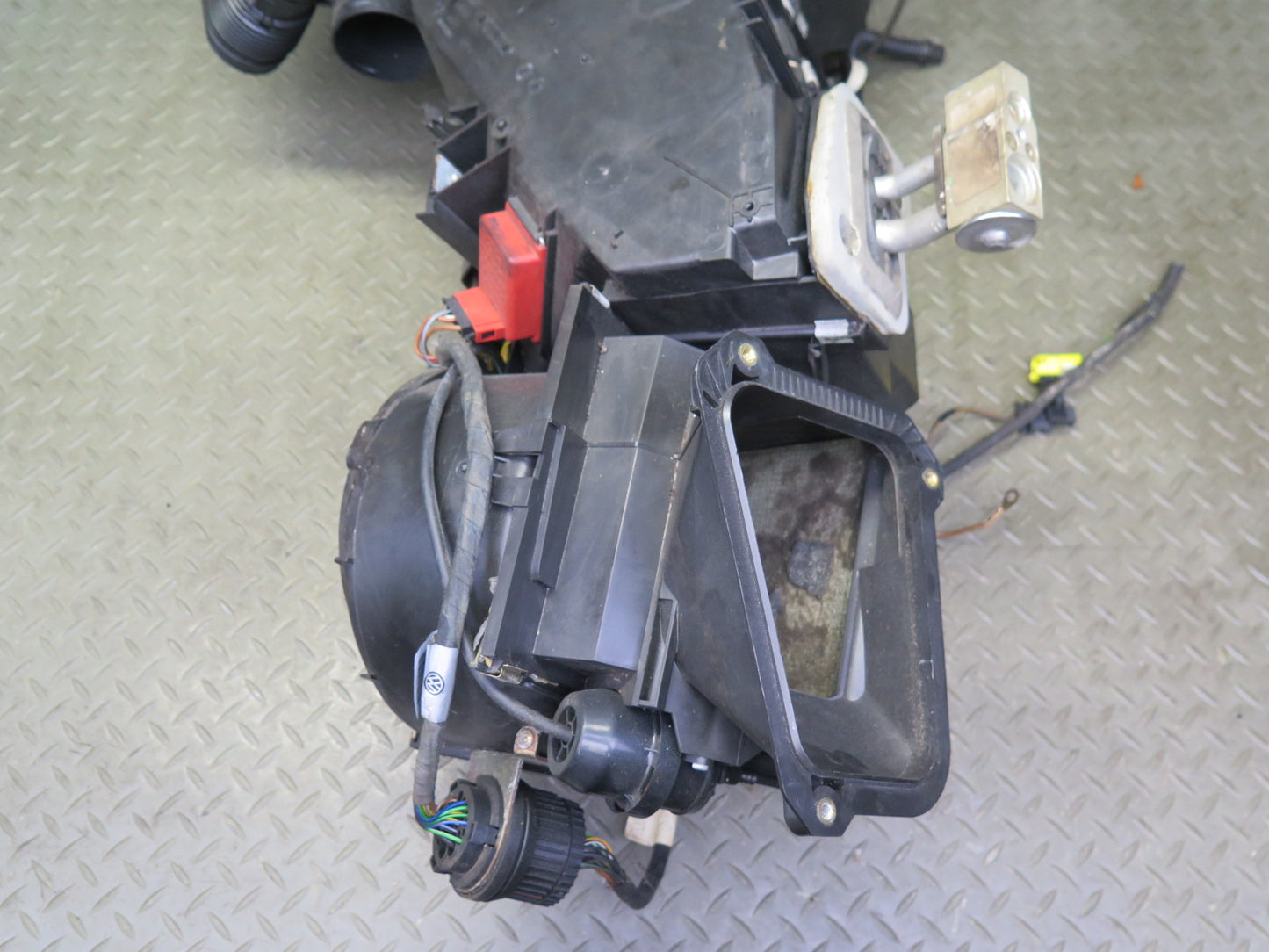 99-03 VW Eurovan T4 Hvac A/C Heater Core Blower Motor Climate Box 701820026 OEM