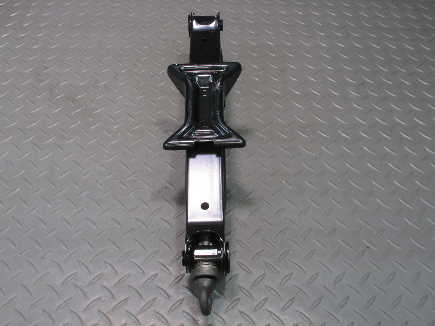 01-06 Lexus UCF30L LS430 Emergency Spare Tire Lift Jack w TOW Hook & Foam OEM