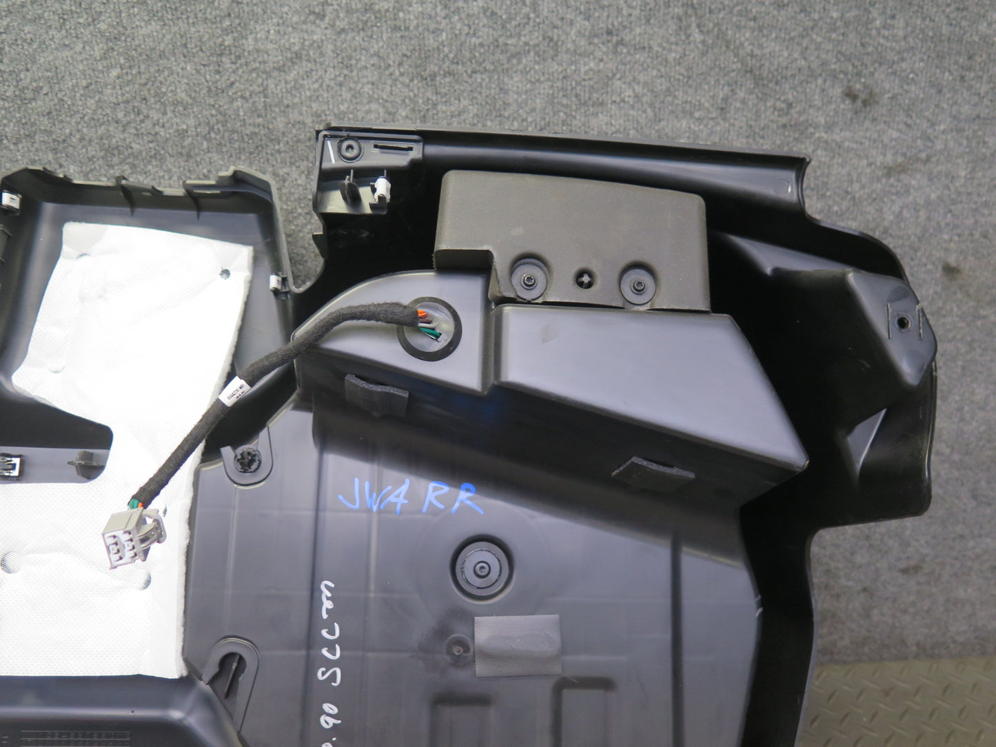 18-23 Jeep Wrangler JL Rear Door Trim Panel w Alpine Subwoofer 6LY67TX7AE OEM