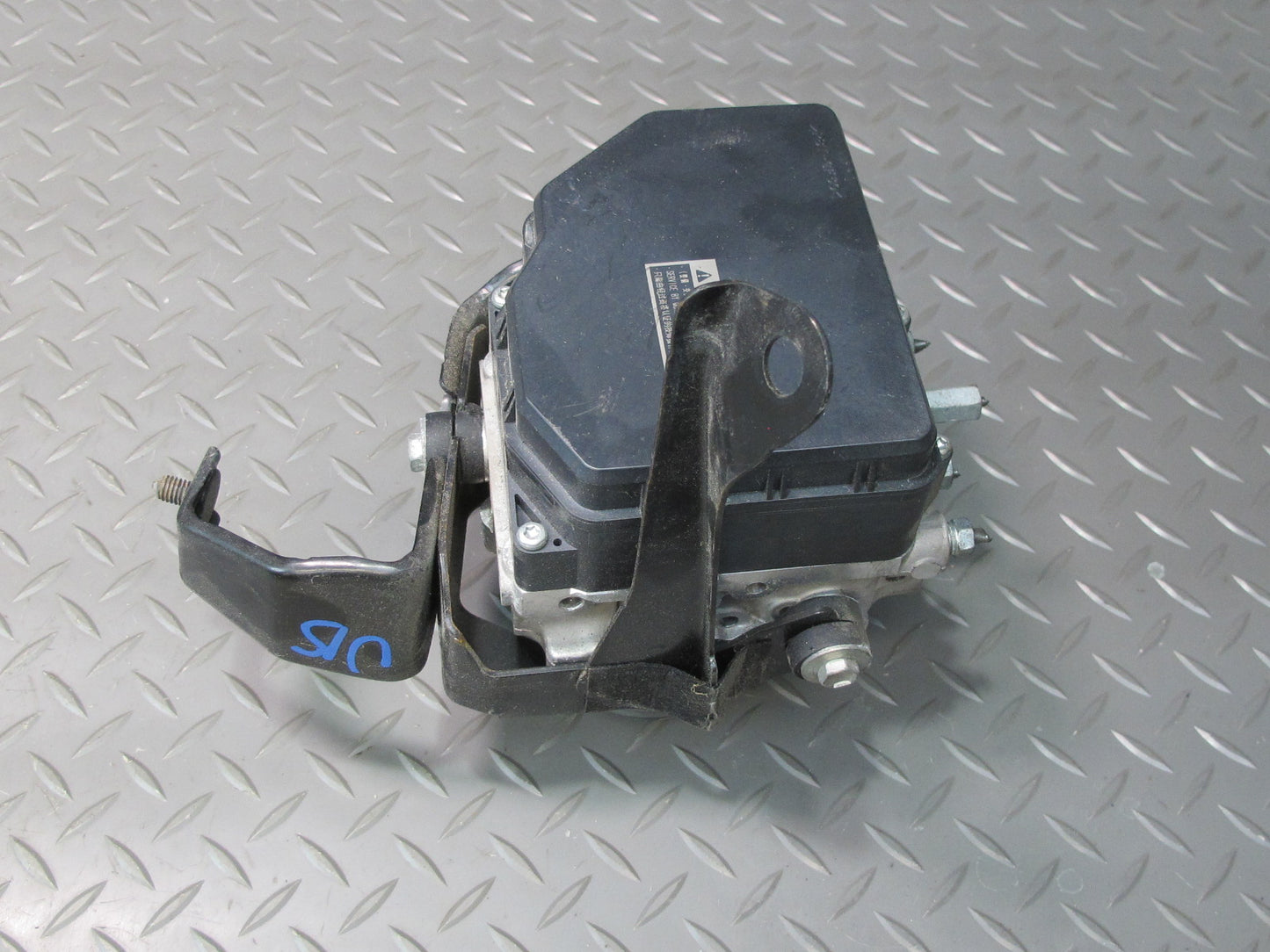 2010 Lexus GSE20L IS250 RWD Convertible Anti Lock Brake ABS Pump Module Unit OEM