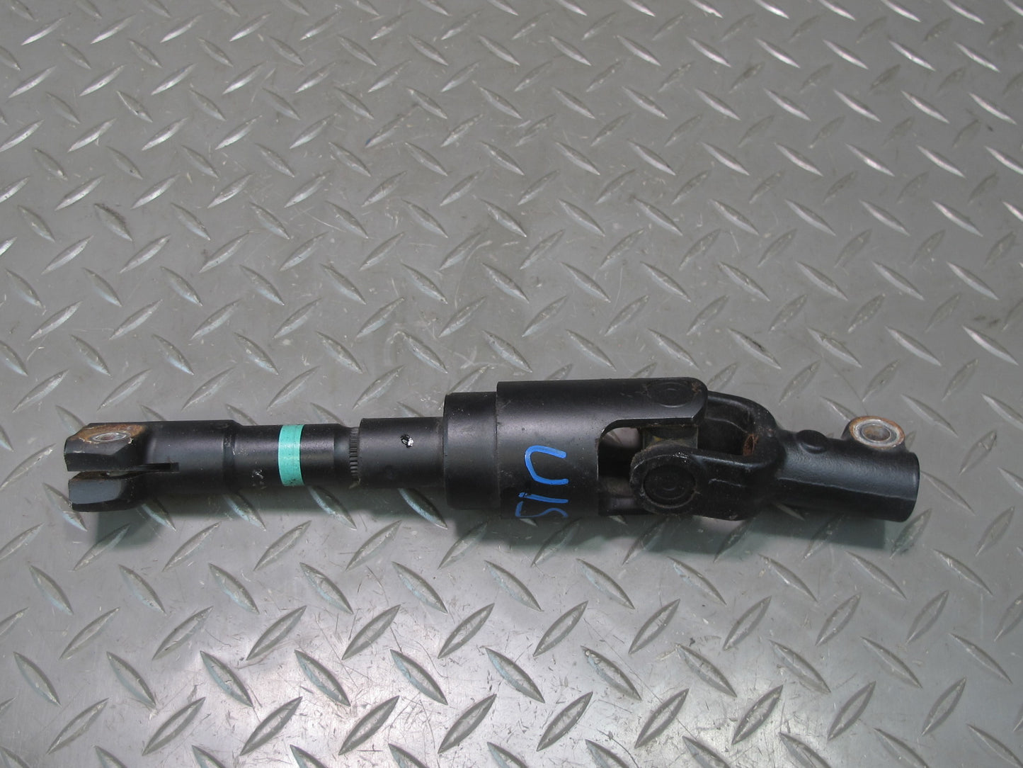 06-11 Lexus IS250 IS350 RWD Steering Column Coupling Lower U Joint Shaft OEM