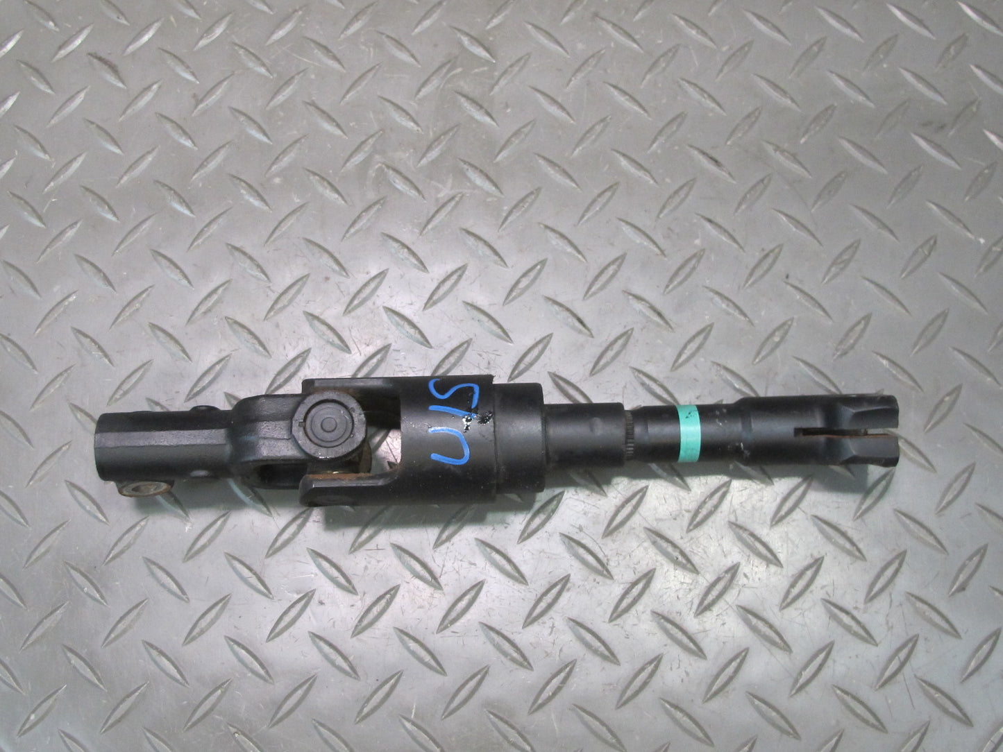 06-11 Lexus IS250 IS350 RWD Steering Column Coupling Lower U Joint Shaft OEM