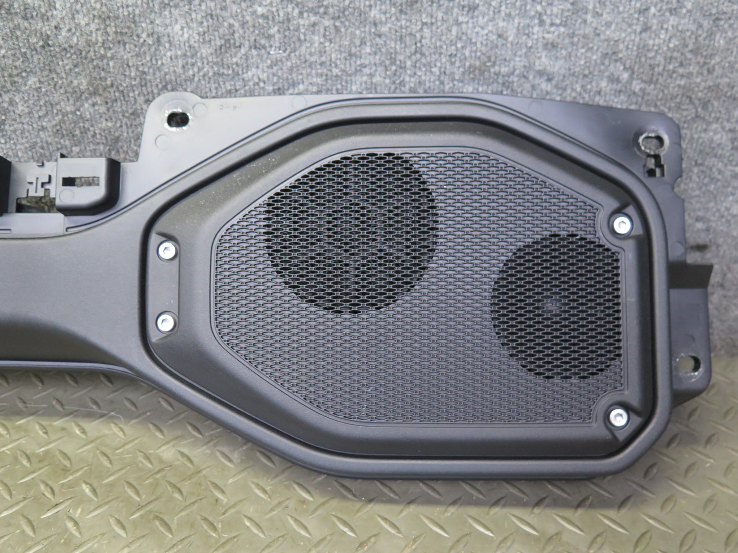 18-23 Jeep Wrangler JL Overhead Speaker Enclosure Alpine Sound Bar 6AH08TX7AD