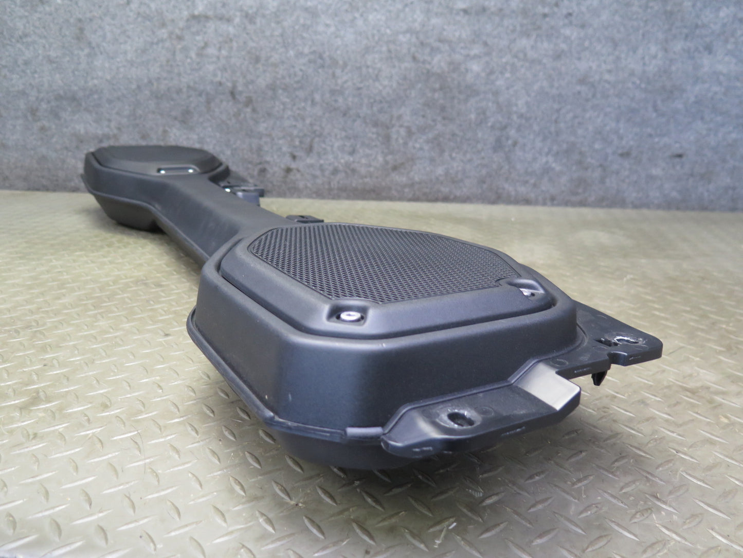 18-23 Jeep Wrangler JL Overhead Speaker Enclosure Alpine Sound Bar 6AH08TX7AD