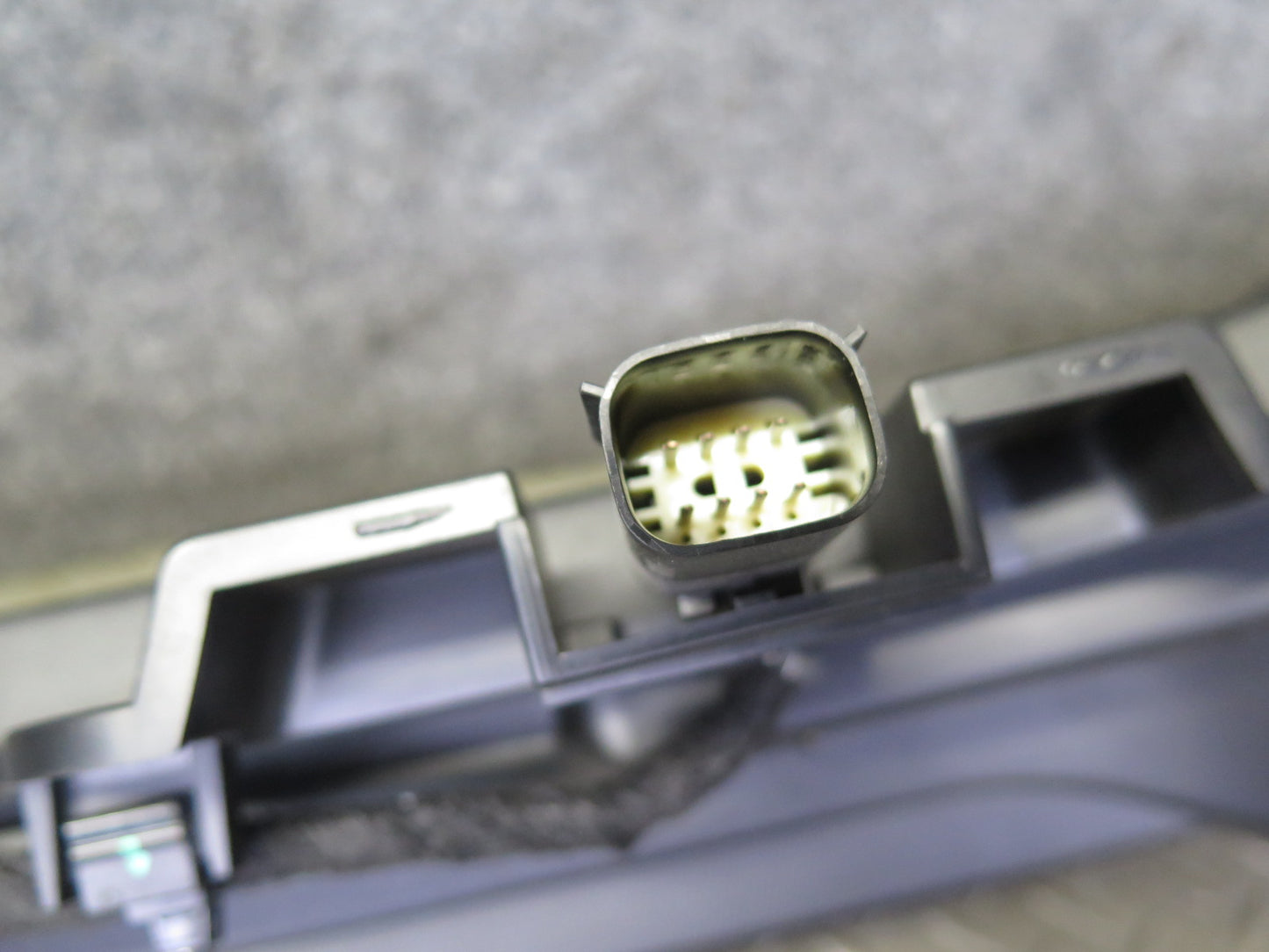 18-23 Jeep Wrangler JL Overhead Speaker Enclosure Alpine Sound Bar 6AH08TX7AD