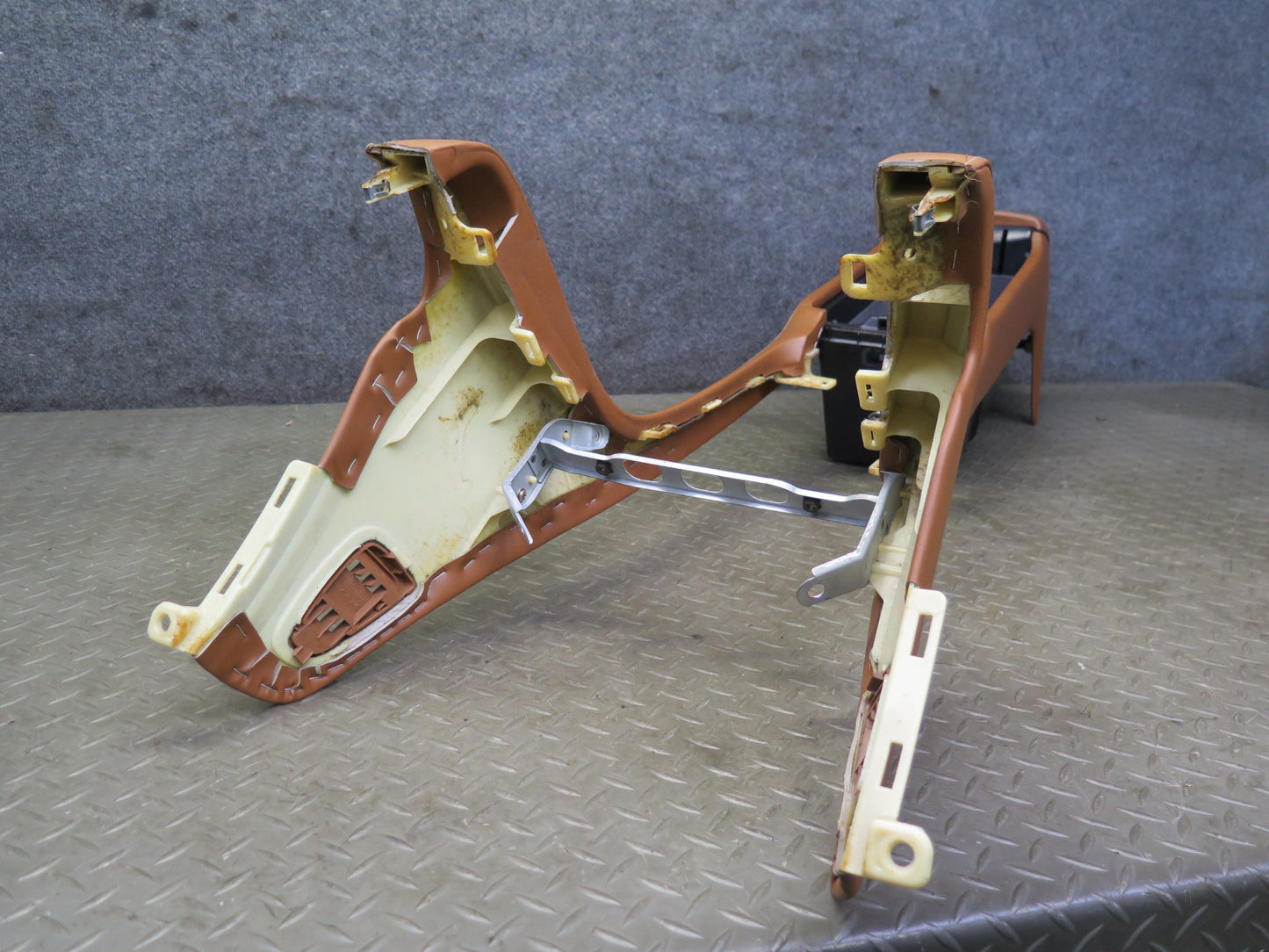 02-04 Lexus SC430 Front Center Console Trim Cover Panel w Compartment Saddle OEM