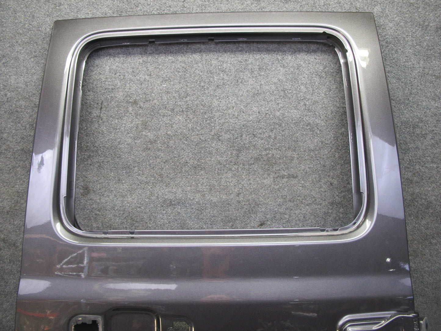 18-26 Jeep Wrangler JL 4-DOOR Rear Right Door Shell Panel Granite Metallic OEM