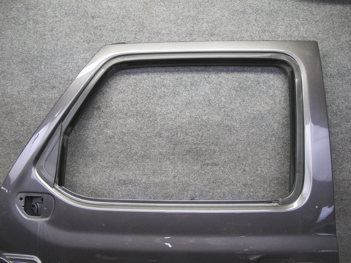 18-26 Jeep Wrangler JL 4-DOOR Front Left Door Shell Panel Granite Metallic OEM