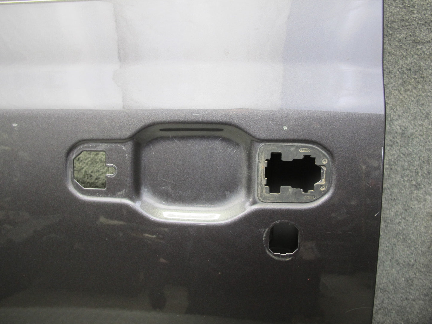 18-26 Jeep Wrangler JL 4-DOOR Front Left Door Shell Panel Granite Metallic OEM