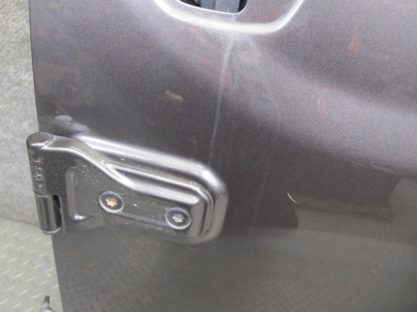 18-26 Jeep Wrangler JL 4-DOOR Front Left Door Shell Panel Granite Metallic OEM