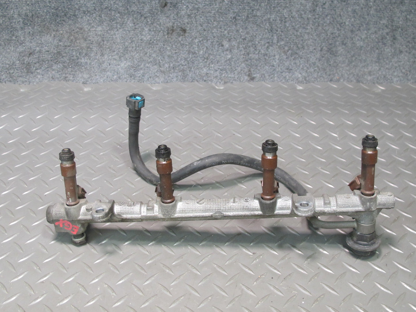 2006-2007 Lexus UZJ120L GX470 2UZFE Fuel Rail Injector Set