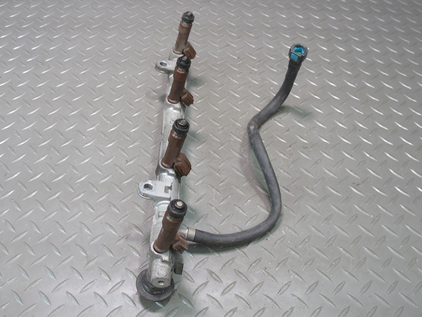 2006-2007 Lexus UZJ120L GX470 2UZFE Fuel Rail Injector Set