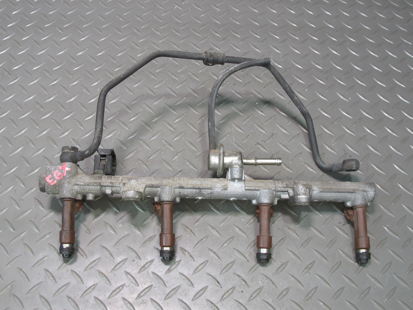 2006-2007 Lexus UZJ120L GX470 2UZFE Fuel Rail Injector Set