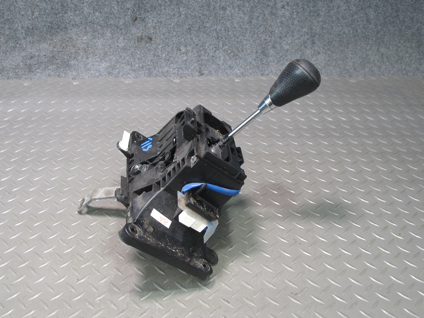 08-14 Lexus USE20L Is-f A/T Automatic Transmission Gear Shifter w Knob Assy OEM