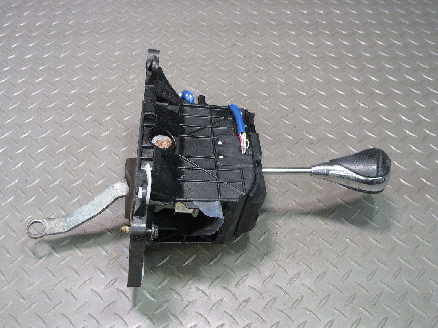 08-14 Lexus USE20L Is-f A/T Automatic Transmission Gear Shifter w Knob Assy OEM