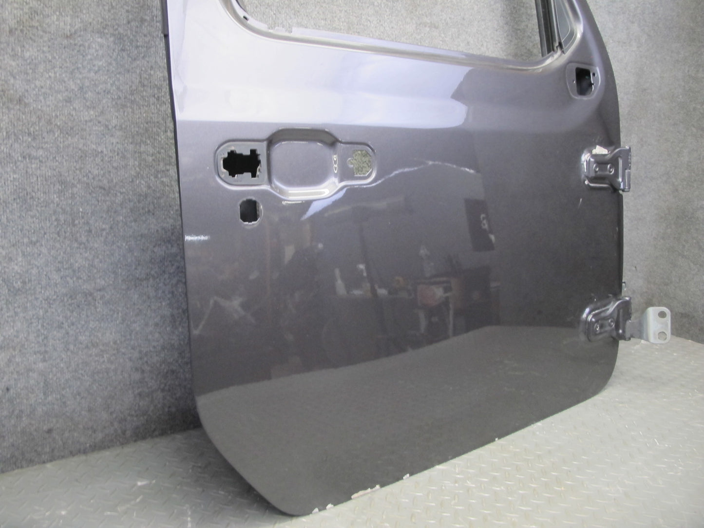 18-26 Jeep Wrangler JL 4-DOOR Front Right Door Shell Panel Granite Metallic OEM