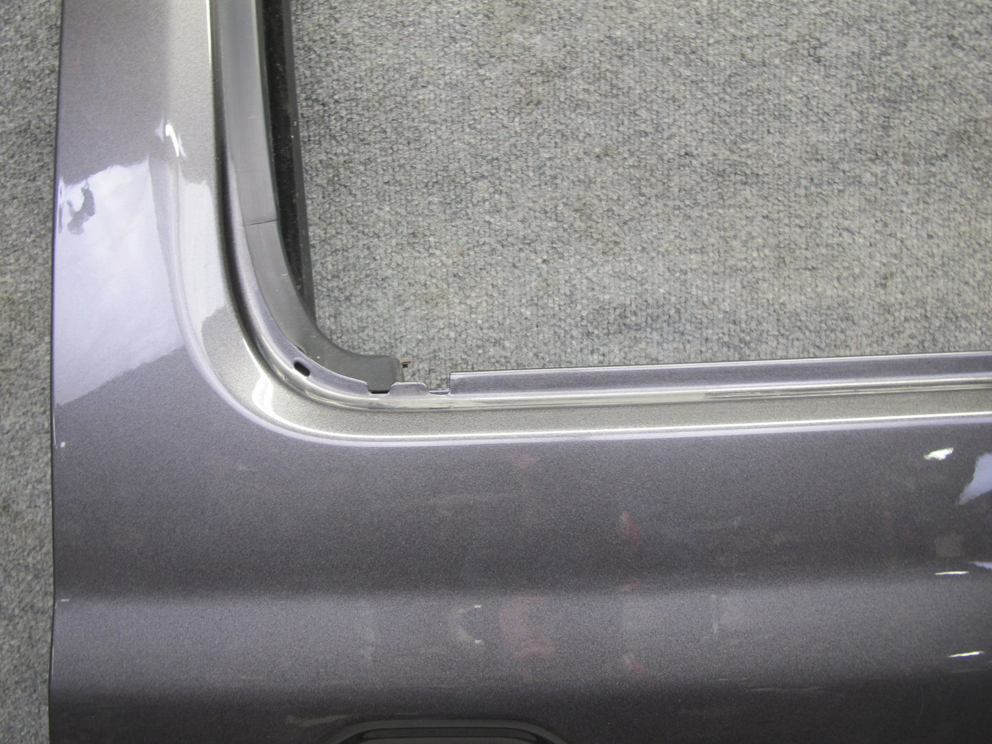 18-26 Jeep Wrangler JL 4-DOOR Front Right Door Shell Panel Granite Metallic OEM