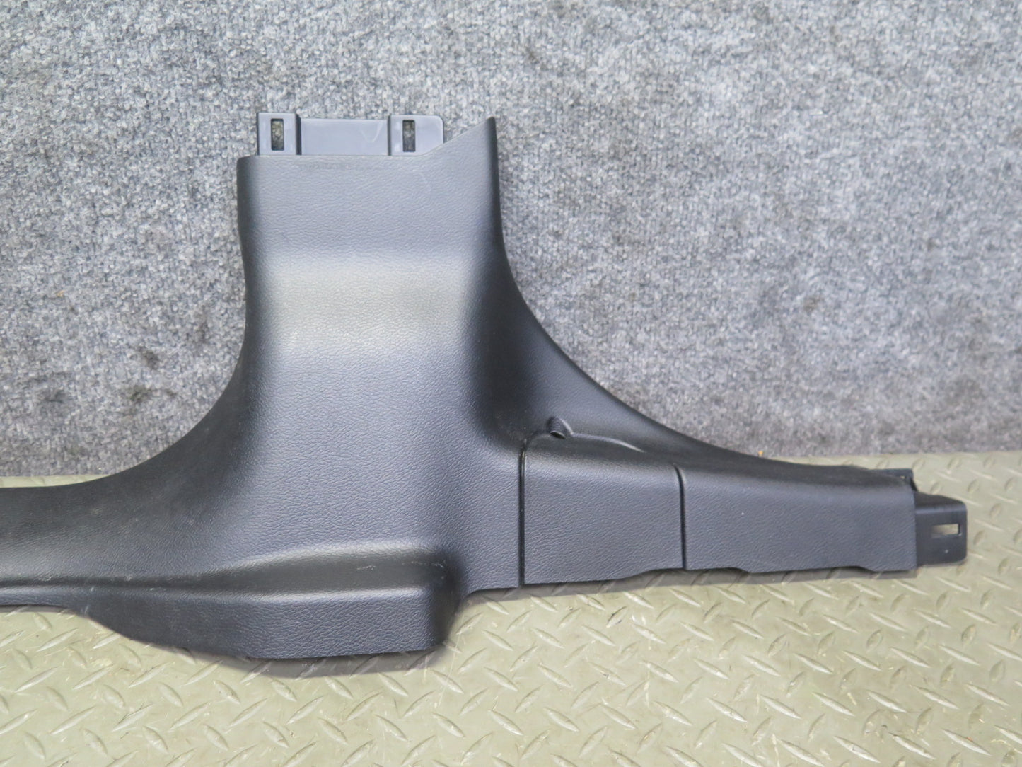 18-20 Jeep Wrangler JL 4-DOOR Set of 2 Interior B Pillar Lower Trim Panel OEM