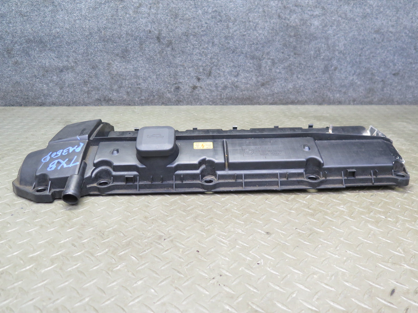 96-99 BMW E36 328iC M52 Engine Cylinder Head Valve Cover 1703341 OEM