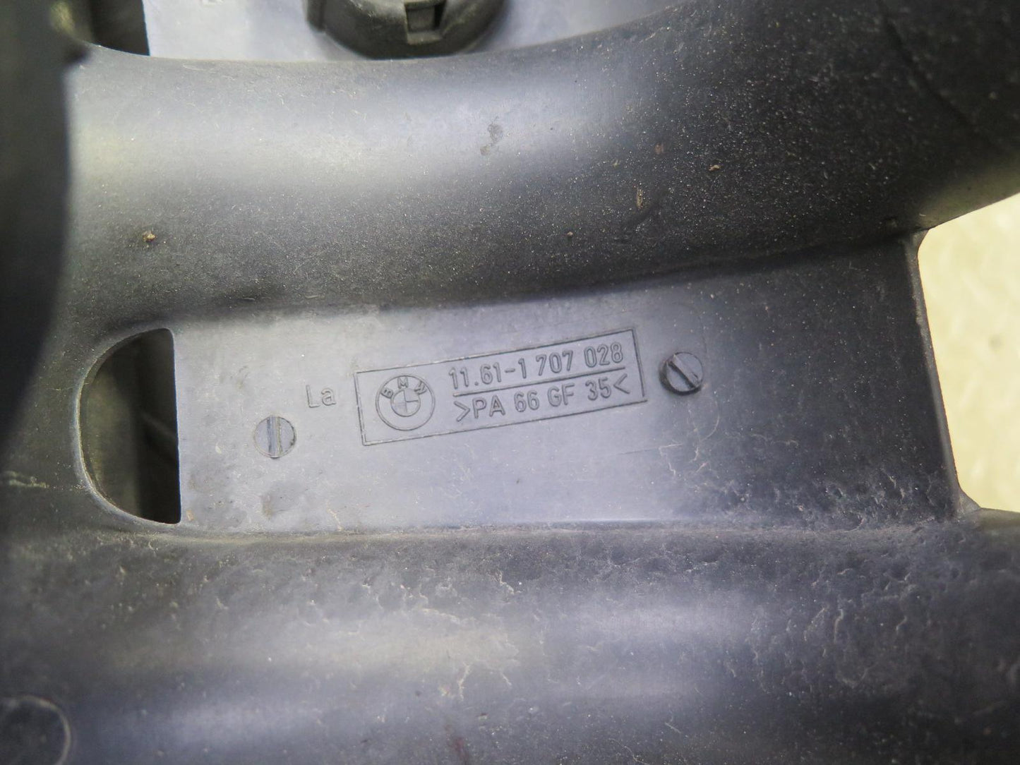 96-99 BMW E36 328iC Air Intake Manifold w Idle Control & Vent Valve 1707028 OEM