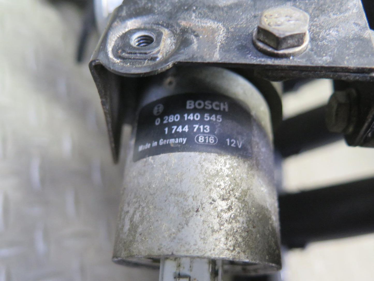 96-99 BMW E36 328iC Air Intake Manifold w Idle Control & Vent Valve 1707028 OEM