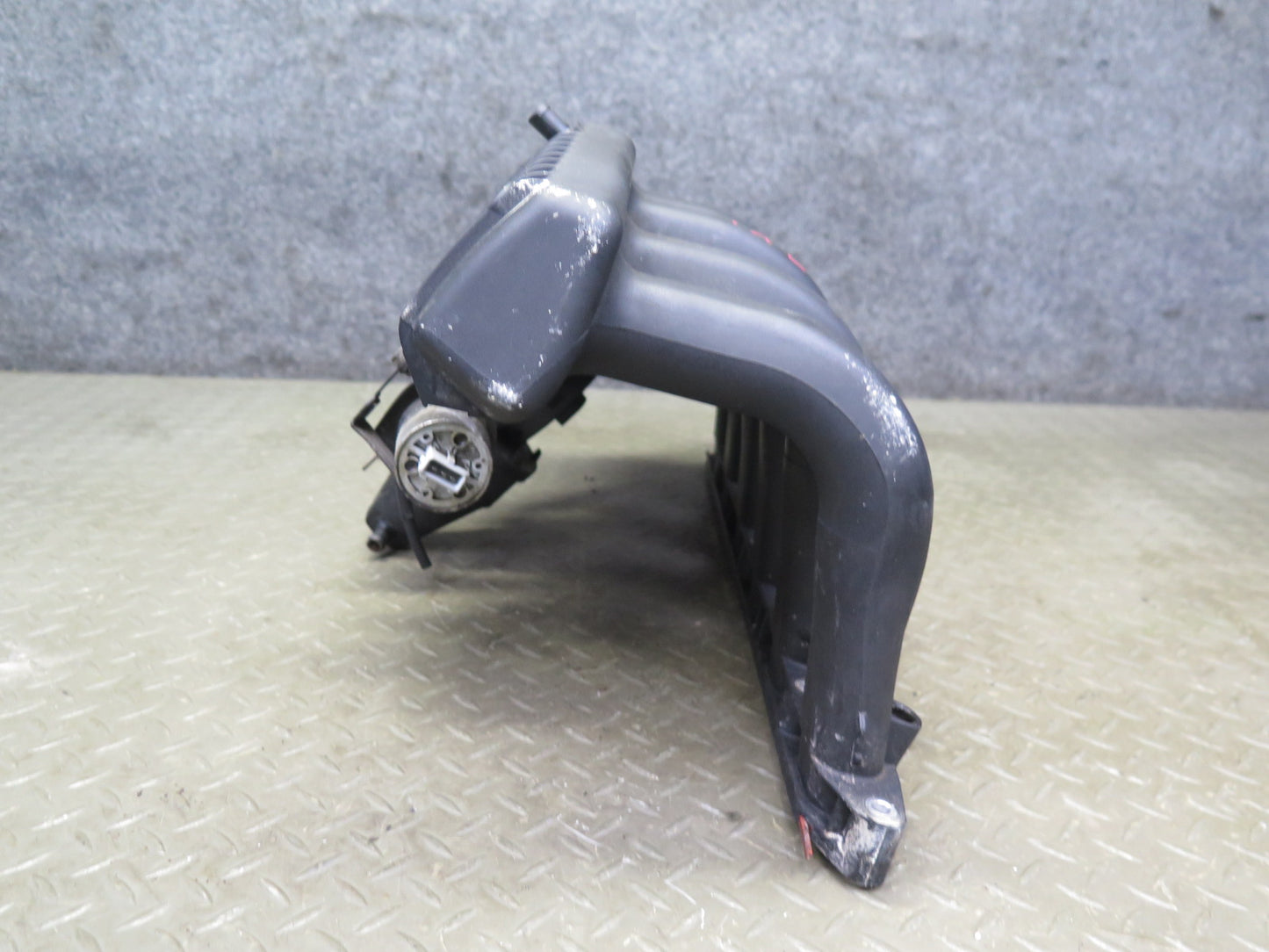 96-99 BMW E36 328iC Air Intake Manifold w Idle Control & Vent Valve 1707028 OEM