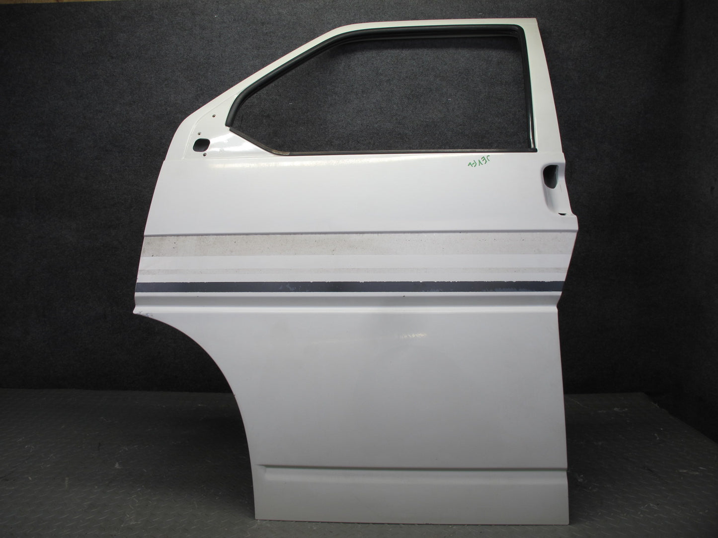 02-03 VW Eurovan T4 Winnebago Vista Front Left Door Shell Panel Arctic White OEM