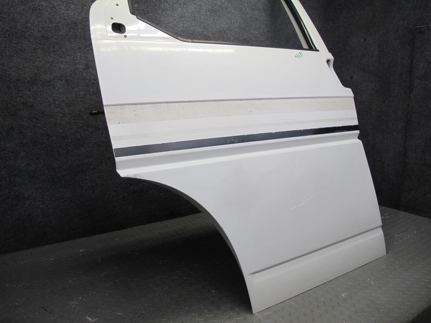 02-03 VW Eurovan T4 Winnebago Vista Front Left Door Shell Panel Arctic White OEM