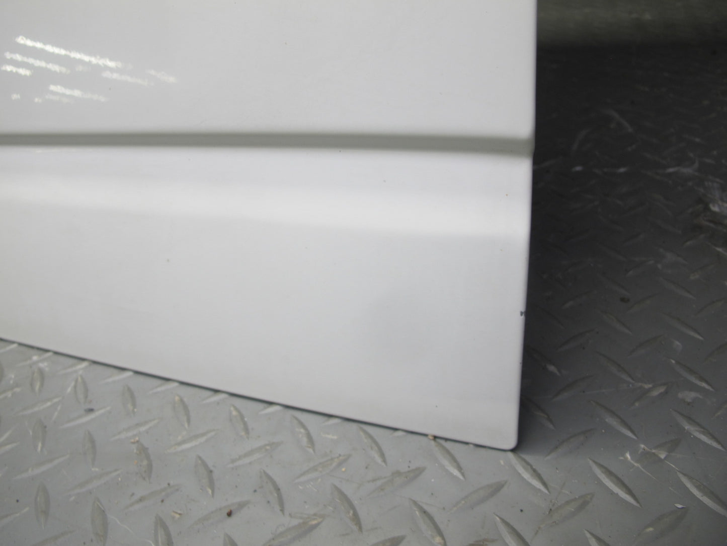 02-03 VW Eurovan T4 Winnebago Vista Front Left Door Shell Panel Arctic White OEM