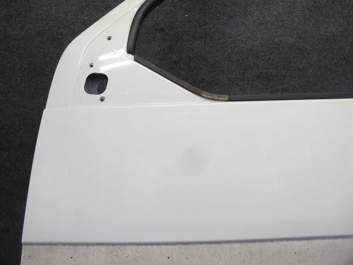 02-03 VW Eurovan T4 Winnebago Vista Front Left Door Shell Panel Arctic White OEM