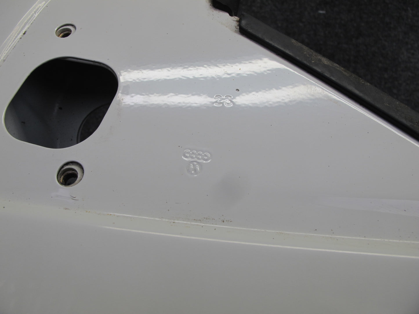02-03 VW Eurovan T4 Winnebago Vista Front Left Door Shell Panel Arctic White OEM