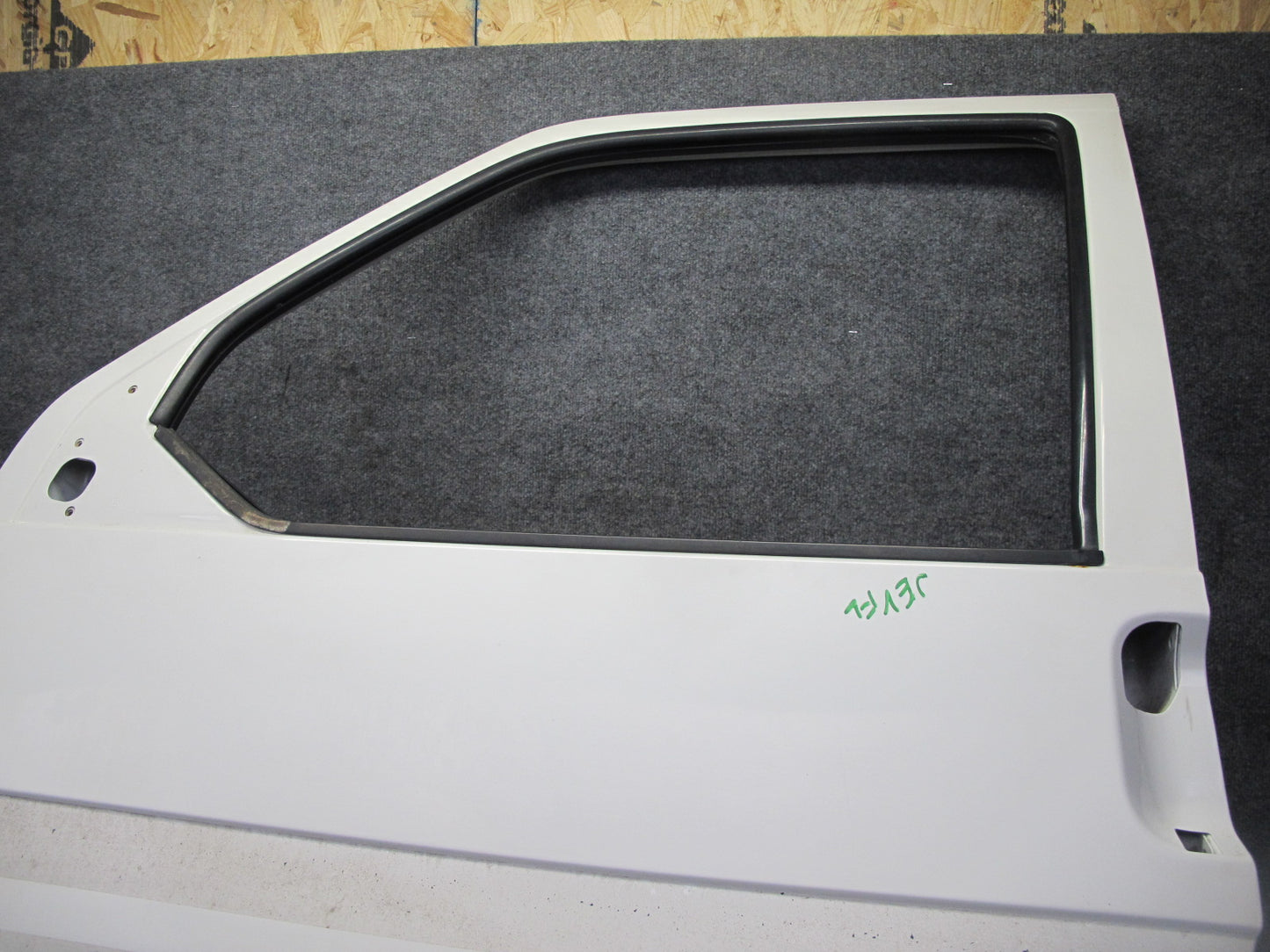 02-03 VW Eurovan T4 Winnebago Vista Front Left Door Shell Panel Arctic White OEM
