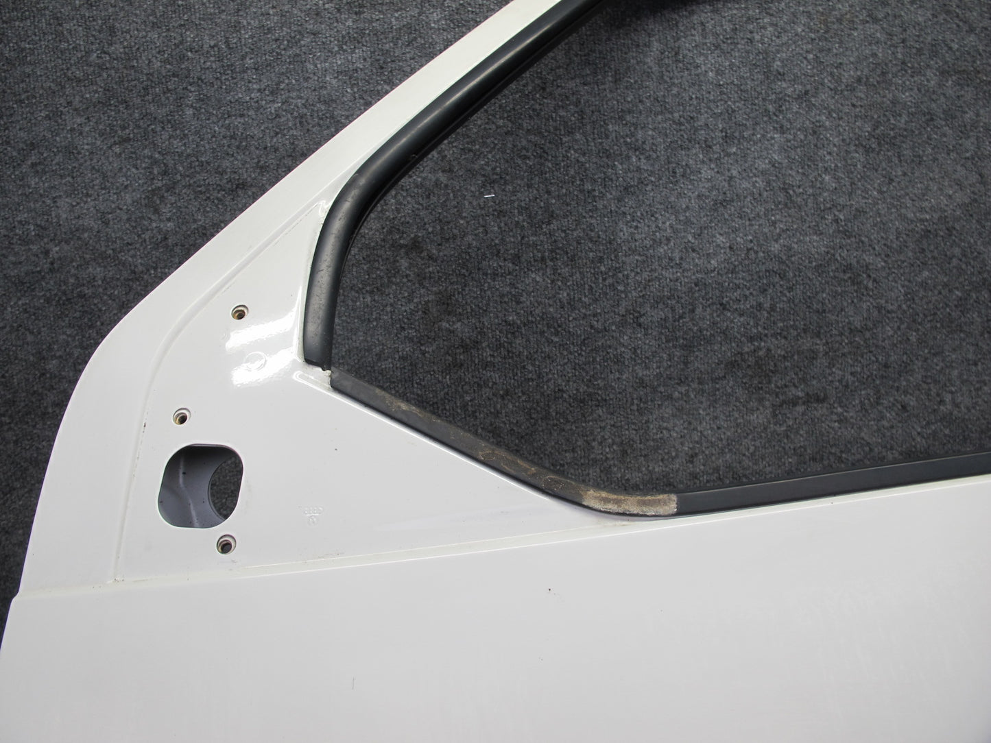 02-03 VW Eurovan T4 Winnebago Vista Front Left Door Shell Panel Arctic White OEM