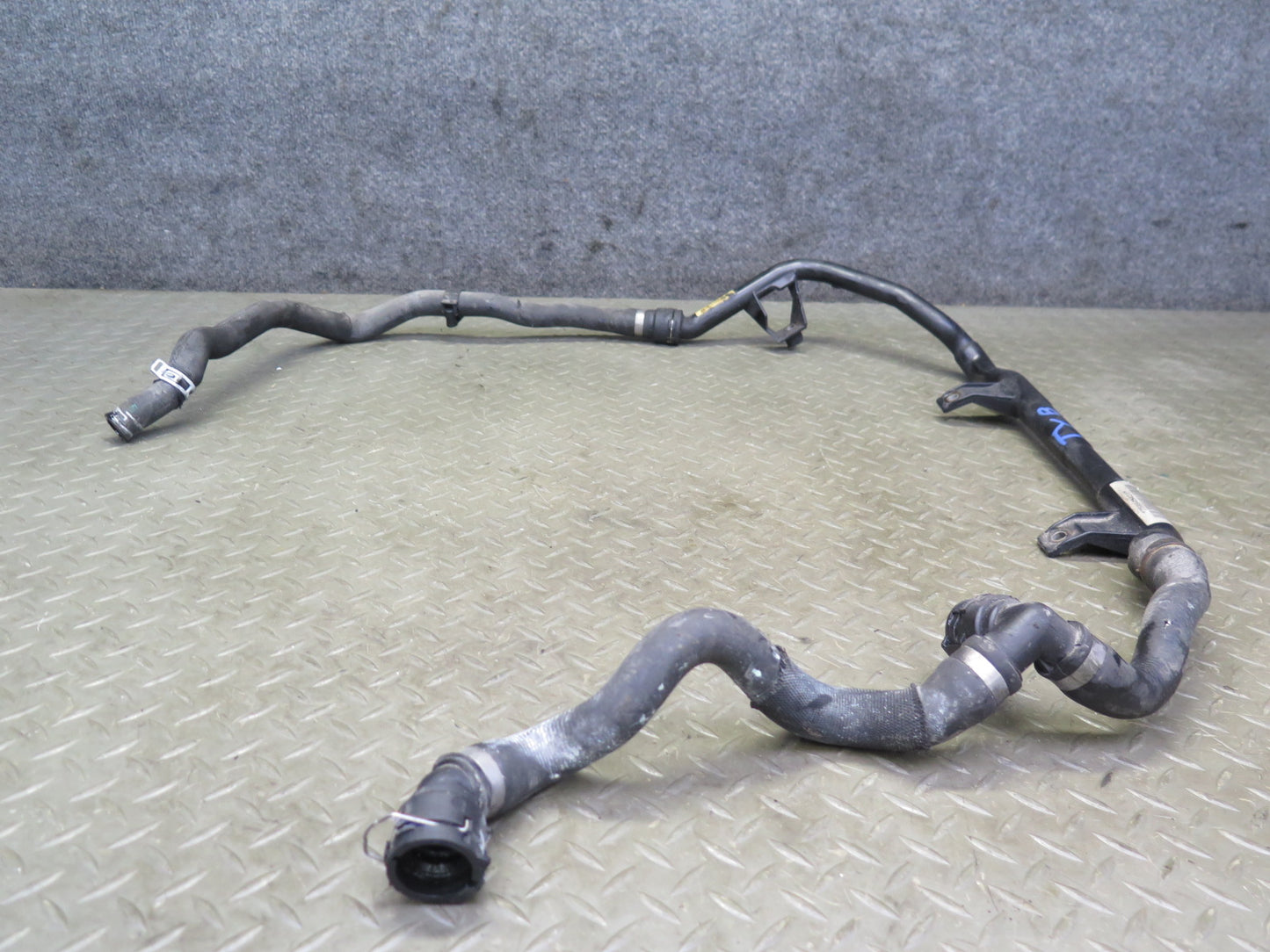 11-13 BMW E90 E92 E93 335i N55 Engine Coolant Heater Thermostat Hose Line OEM